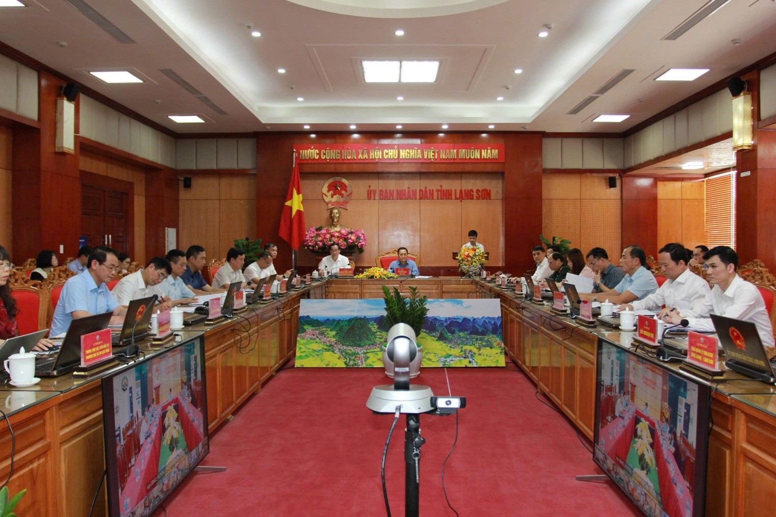 Họp Ban Chỉ đạo phát triển khoa học công nghệ, đổi mới sáng tạo, chuyển đổi số và Đề án 06 tỉnh Lạng Sơn lần thứ nhất